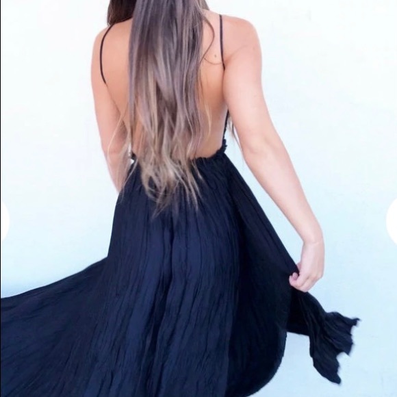 Lulu’s navy blue crinkle fabric w/ lace bodice backless maxi dress boho chic - Picture 3 of 10